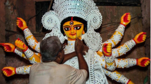 শুভ্র শরতে দেবী দুর্গার আগমন: সর্বজনীন মিলনের এক অনন্য বারতা