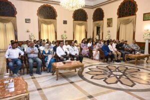 রাষ্ট্রপতির সাথে ঠাকুরগাঁও সাংবাদিক ফোরামের মতবিনিময়